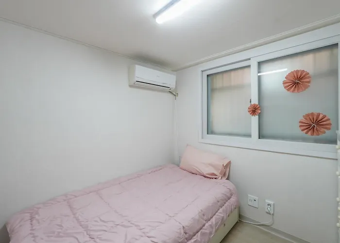 Hongdae Hyoosik
